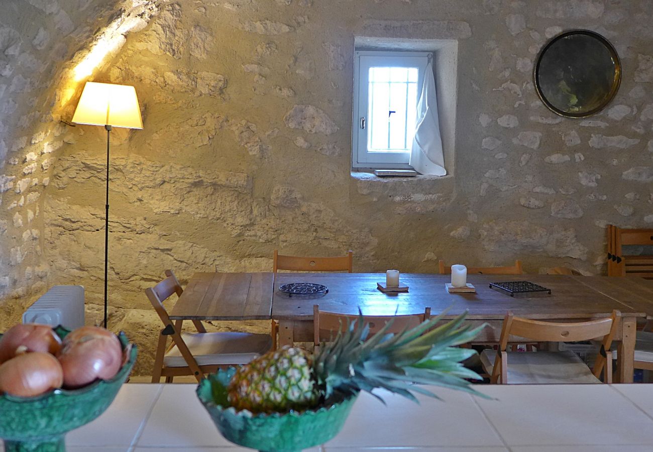 Maison à Saint-Restitut - 13- Mas Provençal avec vue dégagée sur le Ventoux Maison à Saint-Restitut - 13- Mas Provençal avec vue dégagée sur le Ventoux