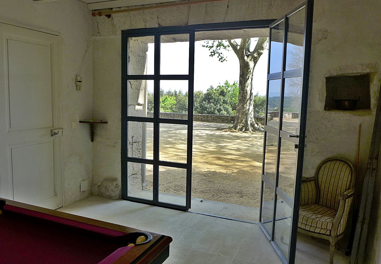 Maison à Saint-Restitut - 13- Mas Provençal avec vue dégagée sur le Ventoux Maison à Saint-Restitut - 13- Mas Provençal avec vue dégagée sur le Ventoux