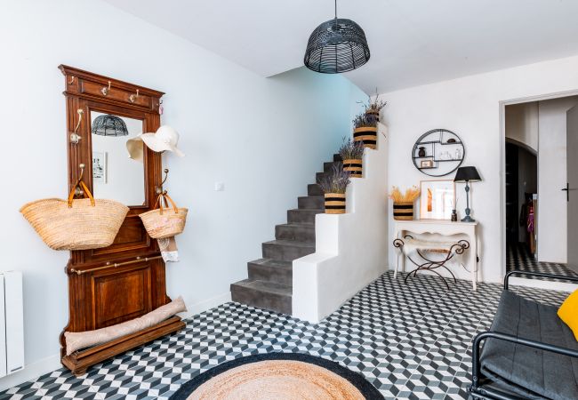 Maison à Grignan - Maison de Village avec Terrasse – Grignan, Drôme Provençale Maison à Grignan - Maison de Village avec Terrasse – Grignan, Drôme Provençale