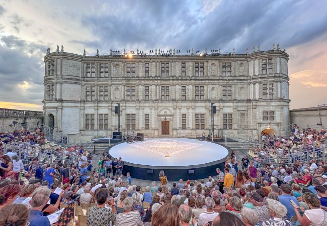 Maison à Grignan - Maison de Village avec Terrasse – Grignan, Drôme Provençale Maison à Grignan - Maison de Village avec Terrasse – Grignan, Drôme Provençale