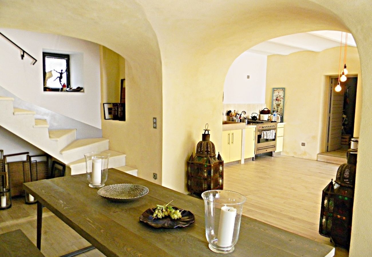 Maison à Grignan - Réf 22- Maison de village à Grignan Maison à Grignan - Réf 22- Maison de village à Grignan