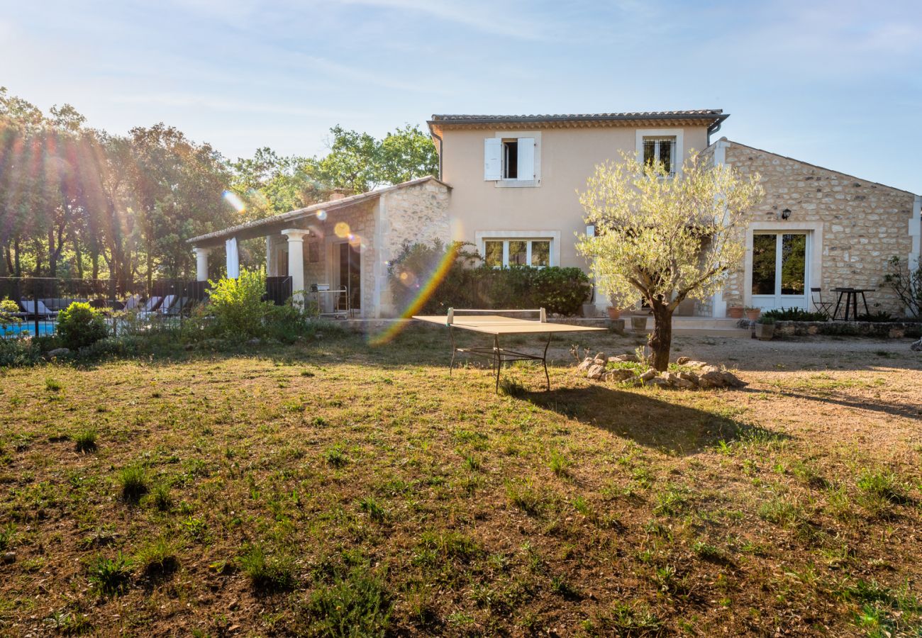 Villa à Saint-Restitut - Maison à louer, en campagne, piscine privée au calme