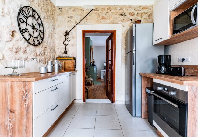 Maison à La Garde-Adhémar - Maison dans village classé avec jardin et jacuzzi Maison à La Garde-Adhémar - Maison dans village classé avec jardin et jacuzzi