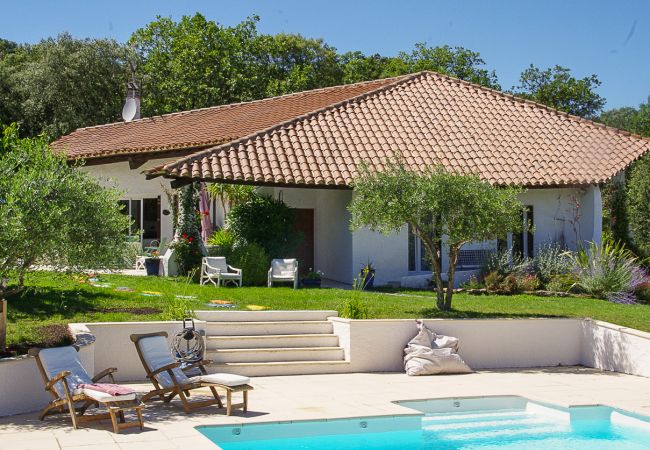  à Colonzelle - Maison de charme, piscine chauffée, sécurisée, proche Grignan