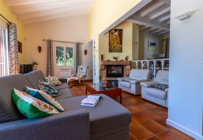 Maison à Colonzelle - Maison familiale avec jardin, piscine & nature – Colonzelle Maison à Colonzelle - Maison familiale avec jardin, piscine & nature – Colonzelle