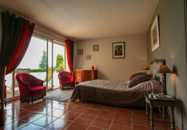 Villa à Rochegude - Villa familial avec piscine et jardin en Drôme Provençale Villa à Rochegude - Villa familial avec piscine et jardin en Drôme Provençale