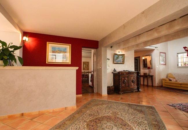 Villa à Rochegude - Villa familial avec piscine et jardin en Drôme Provençale Villa à Rochegude - Villa familial avec piscine et jardin en Drôme Provençale