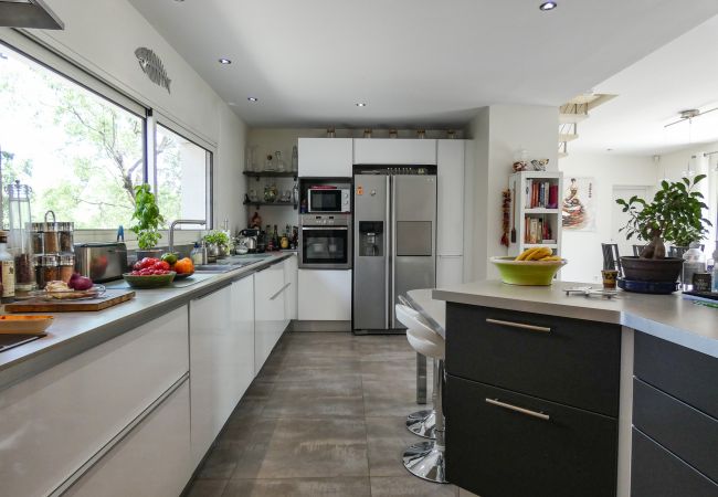 Villa à La Garde-Adhémar - Le Mas de la Toulissière, piscine et jardin en Drôme Provençale Villa à La Garde-Adhémar - Le Mas de la Toulissière, piscine et jardin en Drôme Provençale