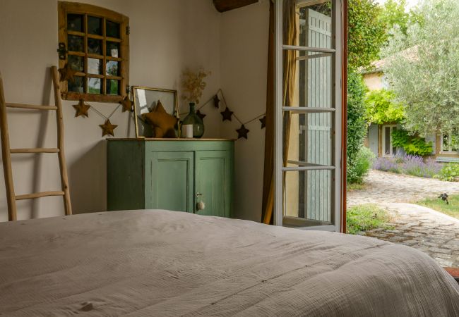 Maison à Rochegude - Maison de village avec piscine et terrain de pétanque – Rochegude, Drôme Provençale Maison à Rochegude - Maison de village avec piscine et terrain de pétanque – Rochegude, Drôme Provençale