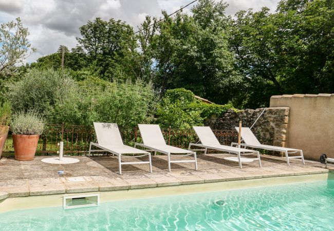 Maison à Rochegude - Maison de village avec piscine et terrain de pétanque – Rochegude, Drôme Provençale Maison à Rochegude - Maison de village avec piscine et terrain de pétanque – Rochegude, Drôme Provençale