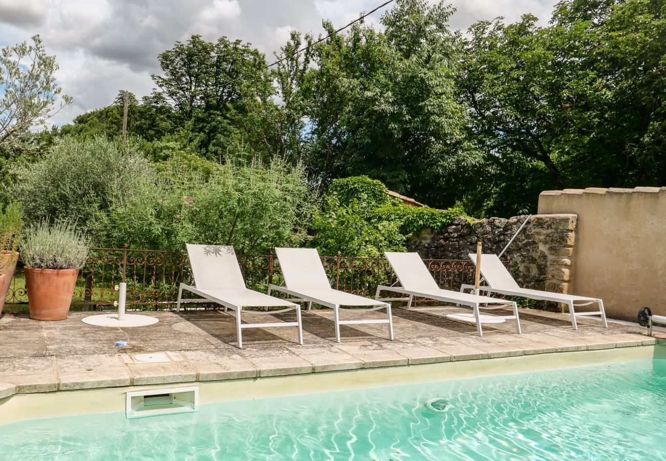 Maison à Rochegude - Maison de village, à Rochegude, avec piscine privée, terrain de pétanque