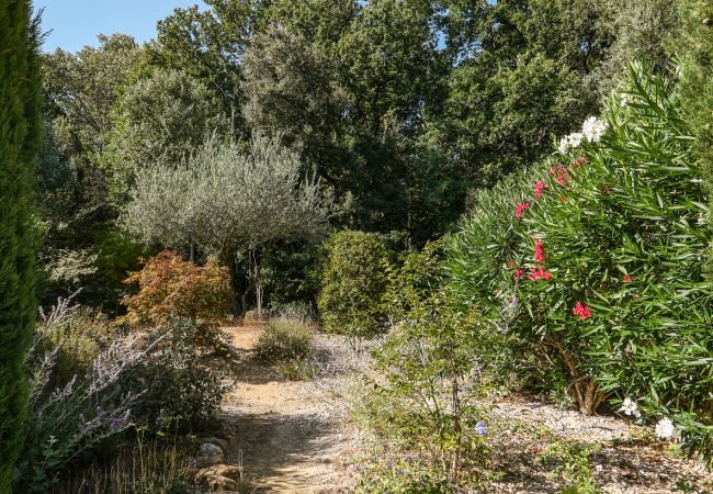 Villa à Bollène - Villa avec piscine privée et jardin - Bollène, Provence Villa à Bollène - Villa avec piscine privée et jardin - Bollène, Provence