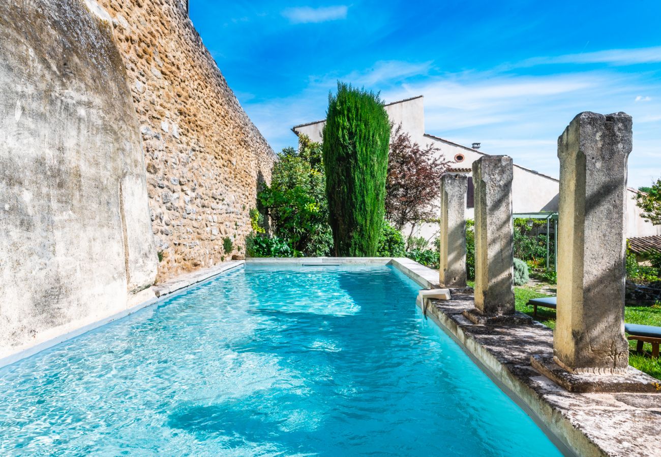 Maison à Grignan - Maison de village, au cœur de Grignan, avec piscine privée