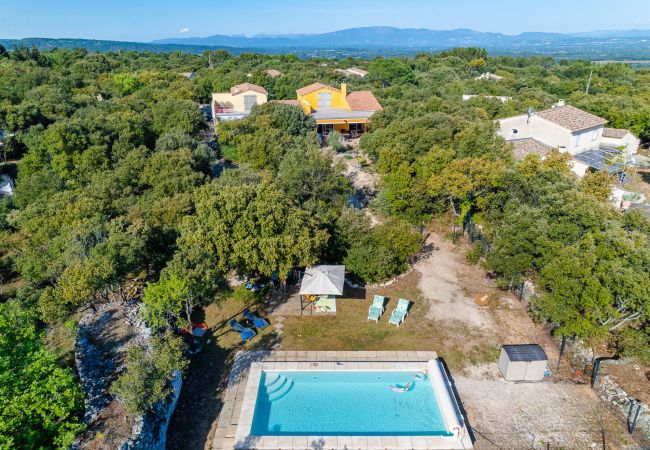 villa à Saint-Restitut - Villa Roche Blanche, piscine privée et jardin clos