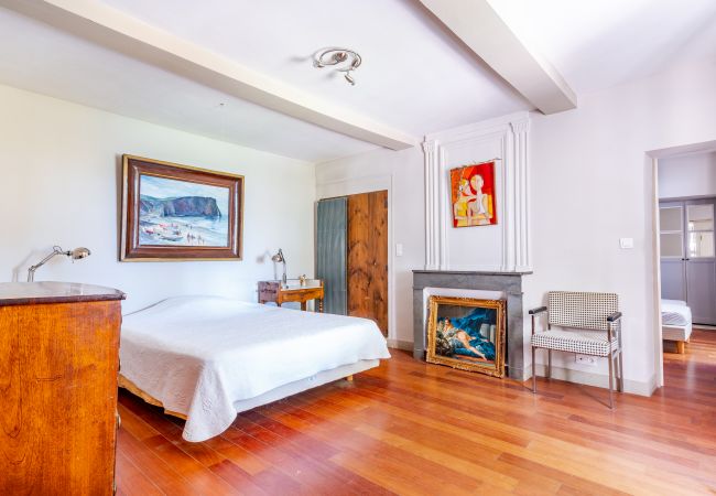 Maison à Sérignan-du-Comtat - Maison provençale avec cour & bassin - Provence  Maison à Sérignan-du-Comtat - Maison provençale avec cour & bassin - Provence