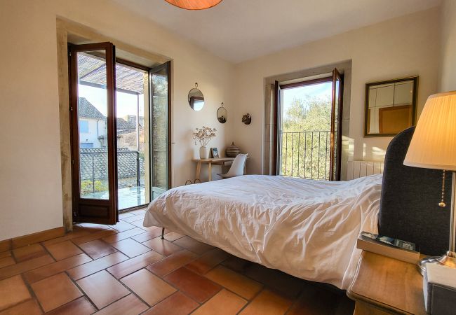 Maison à Grignan - Maison de village avec piscine privée, Grignan - Drôme provençale Maison à Grignan - Maison de village avec piscine privée, Grignan - Drôme provençale
