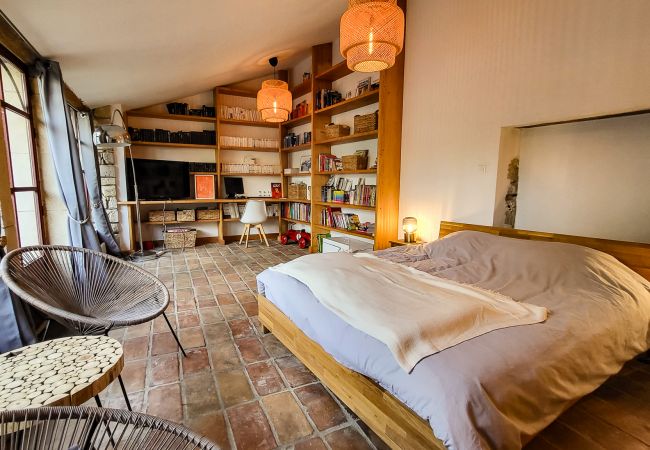 Maison à Grignan - Maison de village avec piscine privée, Grignan - Drôme provençale Maison à Grignan - Maison de village avec piscine privée, Grignan - Drôme provençale