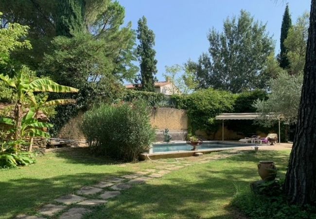 Maison à Sainte-Cécile-les-Vignes - La Maison des Arcades, avec piscine privée et jardin