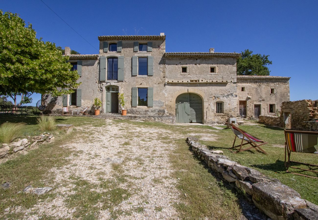 Maison à La Baume-de-Transit - Ferme en pierres rénovée avec piscine & jardin – Drôme Provençale