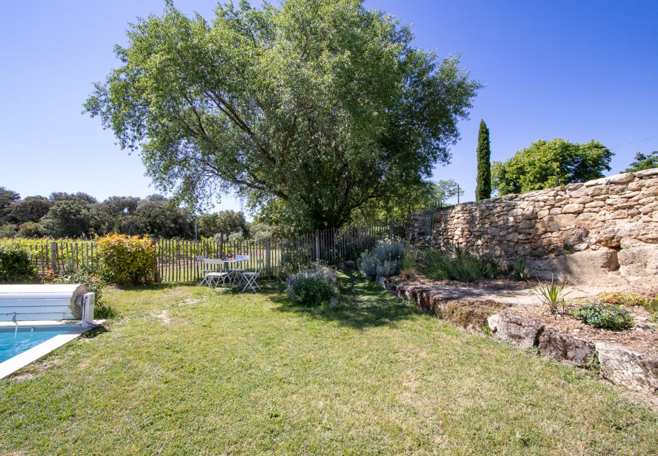 Maison à La Baume-de-Transit - Ferme en pierres rénovée avec piscine & jardin – Drôme Provençale