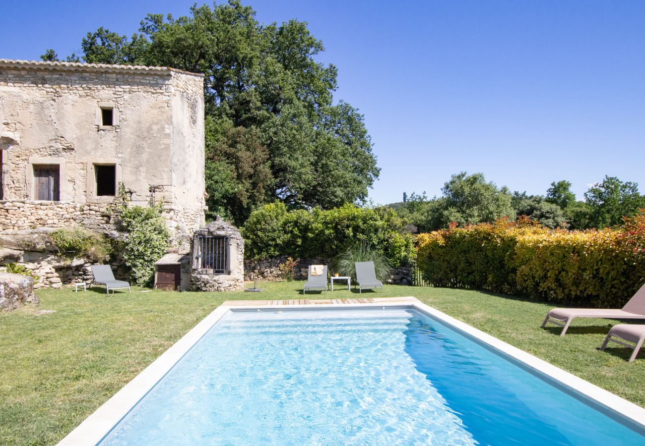 Maison à La Baume-de-Transit - Ferme en pierres rénovée avec piscine & jardin – Drôme Provençale