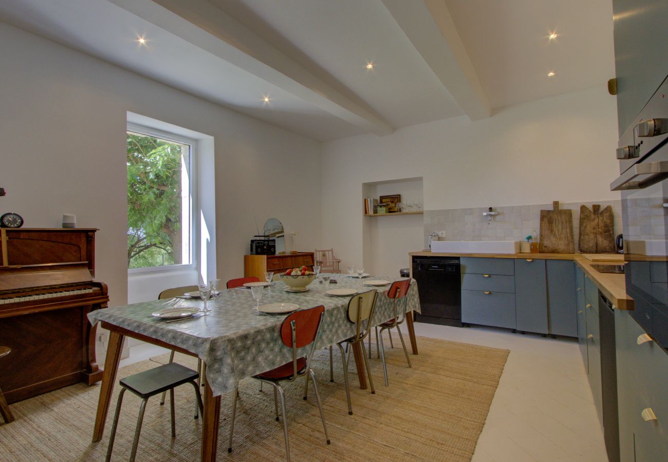 Maison à La Baume-de-Transit - Ferme en pierres rénovée avec piscine & jardin – Drôme Provençale