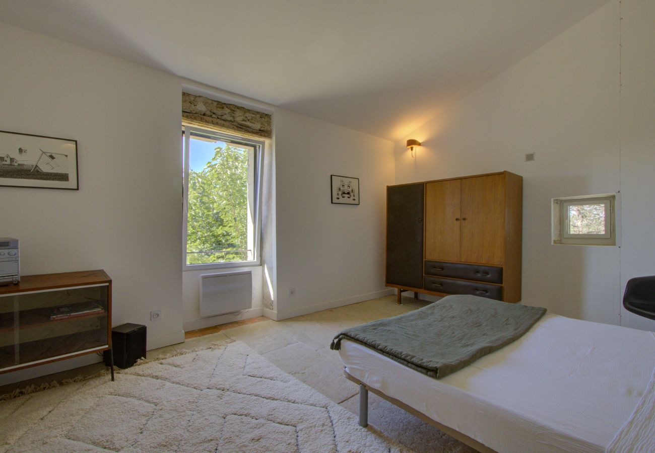 Maison à La Baume-de-Transit - Ferme en pierres rénovée avec piscine & jardin – Drôme Provençale