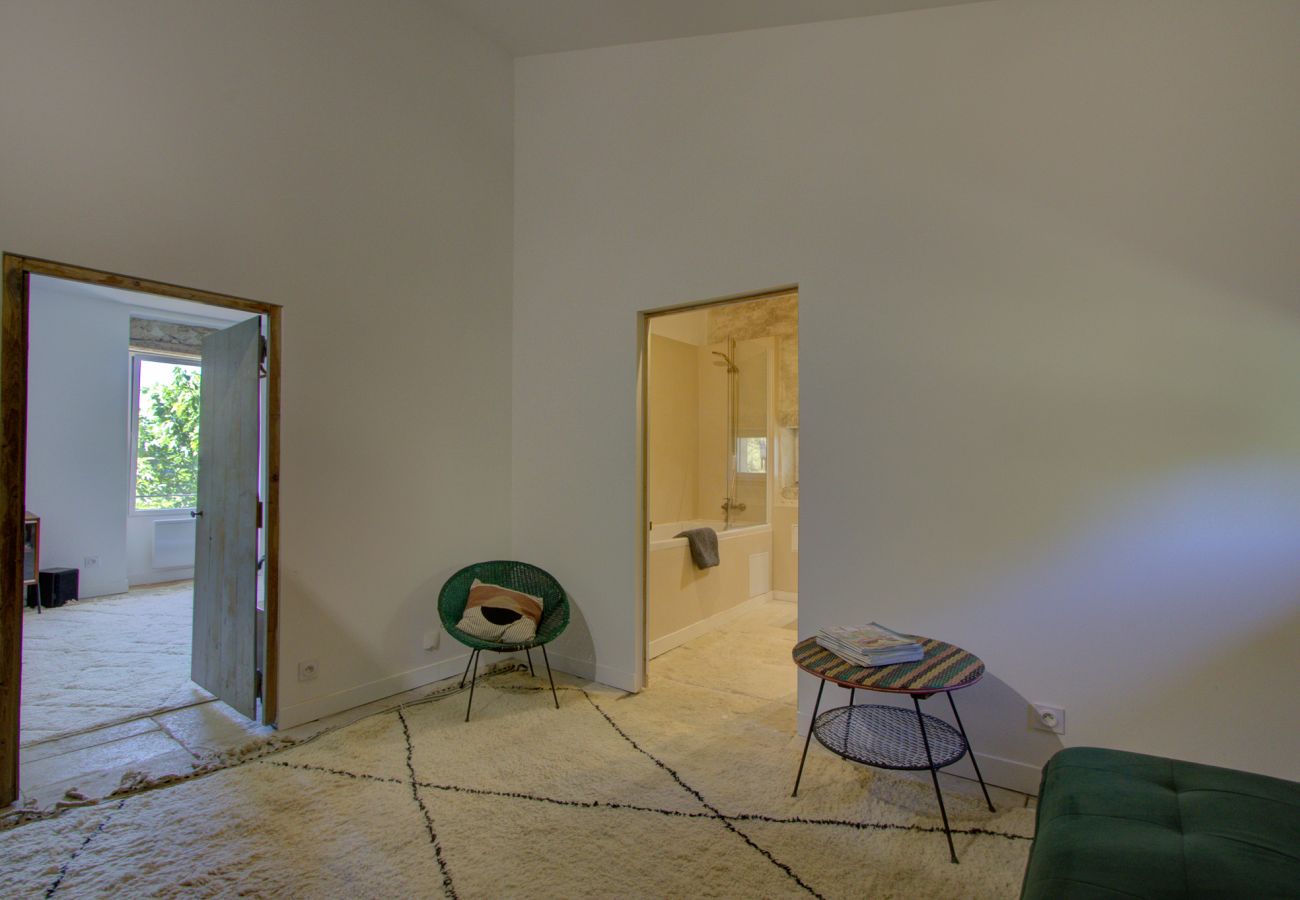 Maison à La Baume-de-Transit - Ferme en pierres rénovée avec piscine & jardin – Drôme Provençale