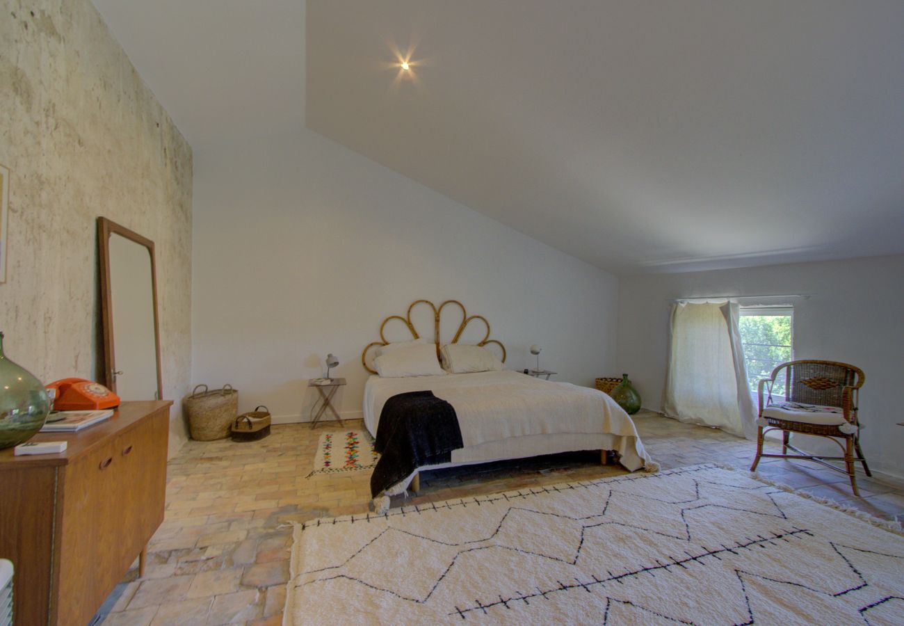 Maison à La Baume-de-Transit - Ferme en pierres rénovée avec piscine & jardin – Drôme Provençale