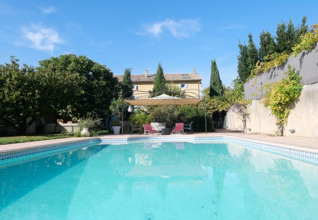 Maison à Saint-Paul-Trois-Châteaux - La Maison de Madeleine, avec jardin et piscine privée