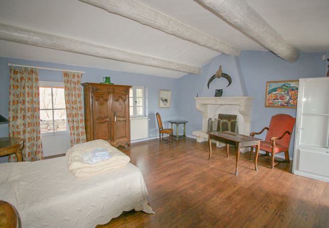 Maison à Chantemerle-lès-Grignan - Maison de caractère en Drôme Provençale, piscine privée Maison à Chantemerle-lès-Grignan - Maison de caractère en Drôme Provençale, piscine privée