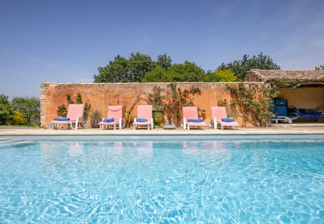 Maison à Chantemerle-lès-Grignan - Maison de caractère en Drôme Provençale, piscine privée Maison à Chantemerle-lès-Grignan - Maison de caractère en Drôme Provençale, piscine privée