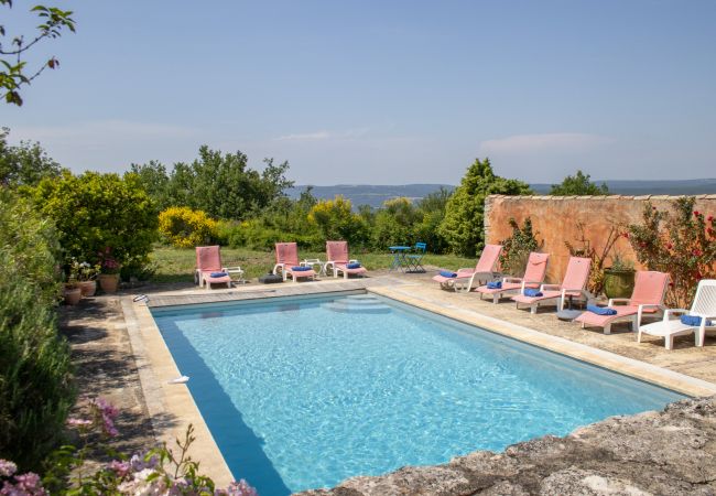 Maison à Chantemerle-lès-Grignan - Maison de caractère en Drôme Provençale, piscine privée Maison à Chantemerle-lès-Grignan - Maison de caractère en Drôme Provençale, piscine privée