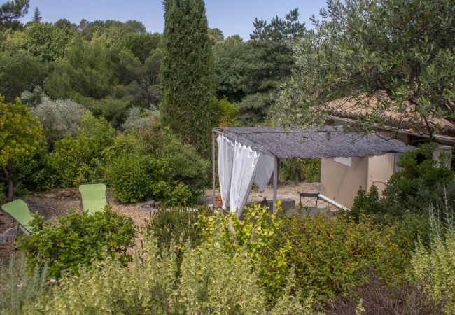 Maison à Mirabel-aux-Baronnies - Gîte Eden, aux Mirabelles, piscine commune Maison à Mirabel-aux-Baronnies - Gîte Eden, aux Mirabelles, piscine commune
