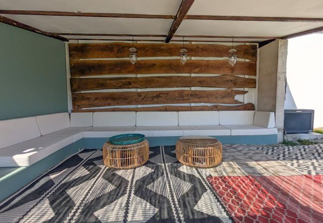 Maison mitoyenne à Tulette - Maison familiale, rénovée, avec piscine chauffée & jardin Maison mitoyenne à Tulette - Maison familiale, rénovée, avec piscine chauffée & jardin