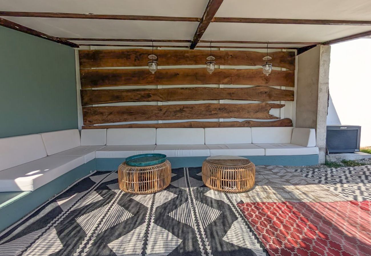 Maison mitoyenne à Tulette - La Maison de Laétitia, une piscine privée, un jardin 