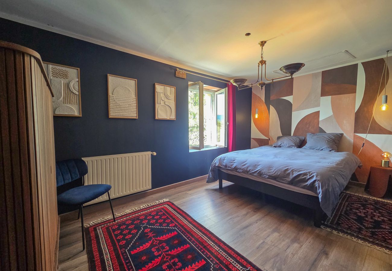 Maison mitoyenne à Tulette - Maison familiale, rénovée, avec piscine chauffée & jardin