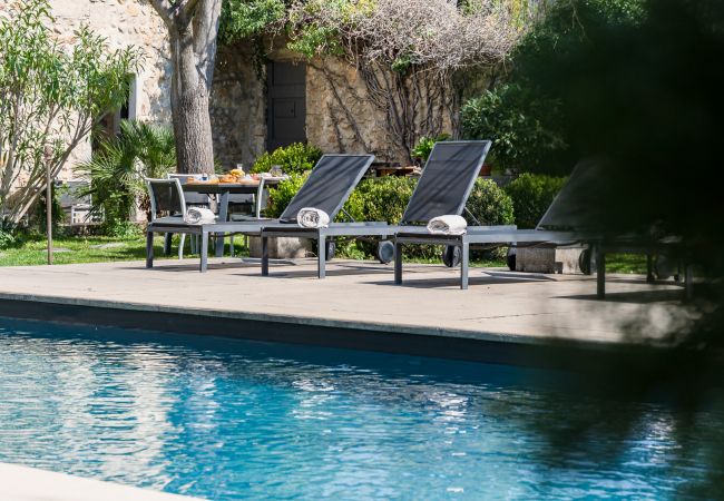 Maison à Tulette - La Mancelone, propriété d'exception à louer, avec piscine Maison à Tulette - La Mancelone, propriété d'exception à louer, avec piscine