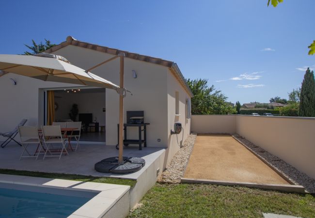Villa à Suze-la-Rousse - Villa neuve avec piscine privée au coeur du village - 4 pers. Villa à Suze-la-Rousse - Villa neuve avec piscine privée au coeur du village - 4 pers.