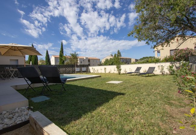 Villa à Suze-la-Rousse - Syrah Villa neuve avec piscine privée au coeur du village - 4 pers. Villa à Suze-la-Rousse - Syrah Villa neuve avec piscine privée au coeur du village - 4 pers.