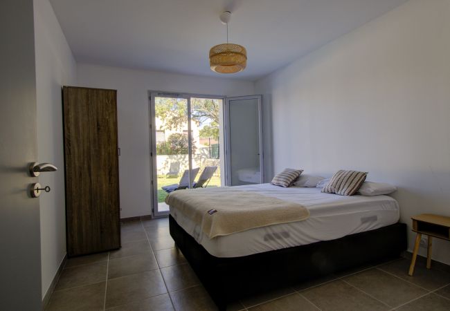 Villa à Suze-la-Rousse - Syrah Villa neuve avec piscine privée au coeur du village - 4 pers. Villa à Suze-la-Rousse - Syrah Villa neuve avec piscine privée au coeur du village - 4 pers.